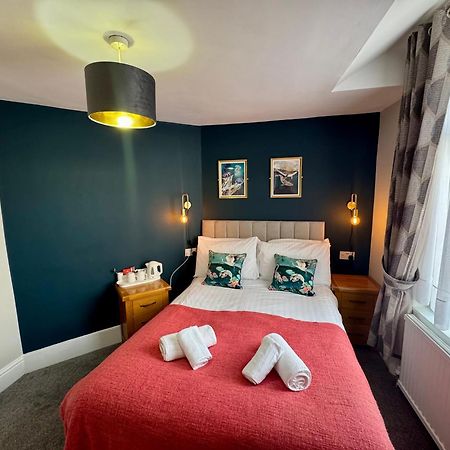 The Rockside Bed & Breakfast Scarborough Ngoại thất bức ảnh