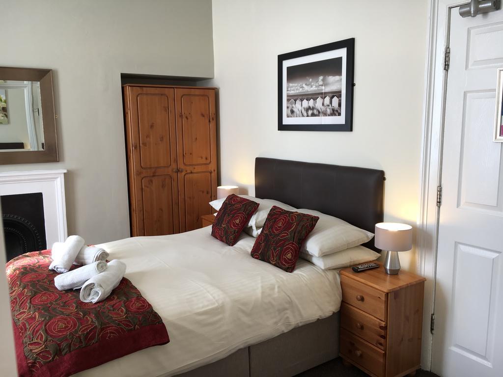 The Rockside Bed & Breakfast Scarborough Ngoại thất bức ảnh