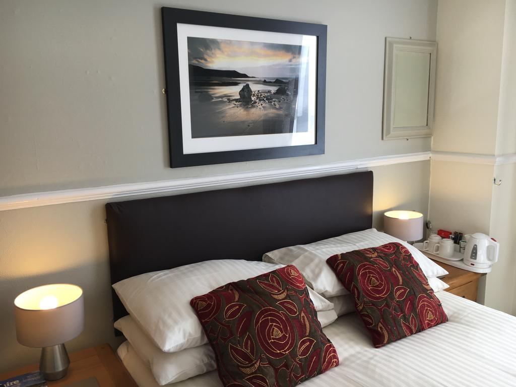 The Rockside Bed & Breakfast Scarborough Ngoại thất bức ảnh